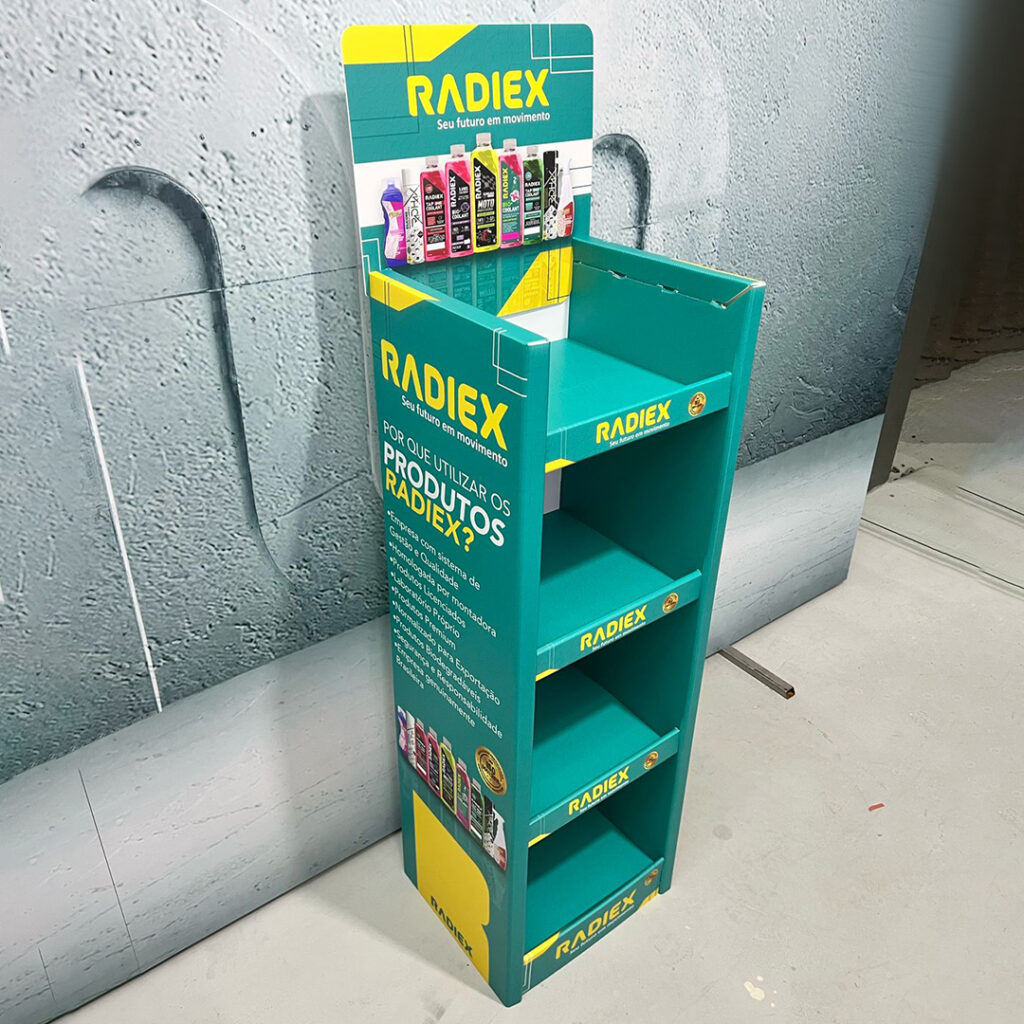 Display-de-chão-em-pdv